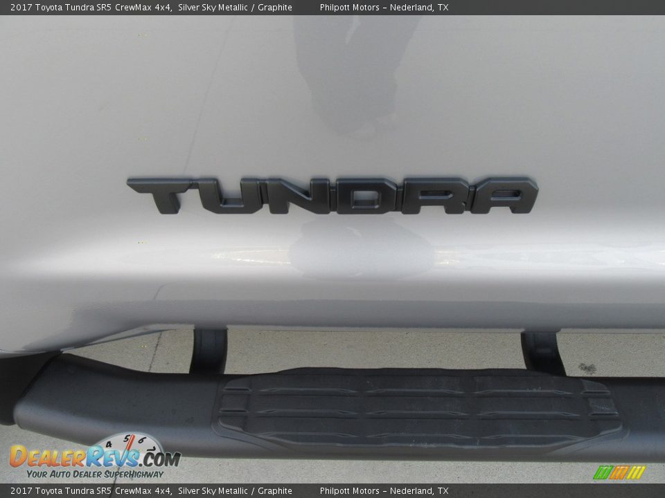 2017 Toyota Tundra SR5 CrewMax 4x4 Silver Sky Metallic / Graphite Photo #15