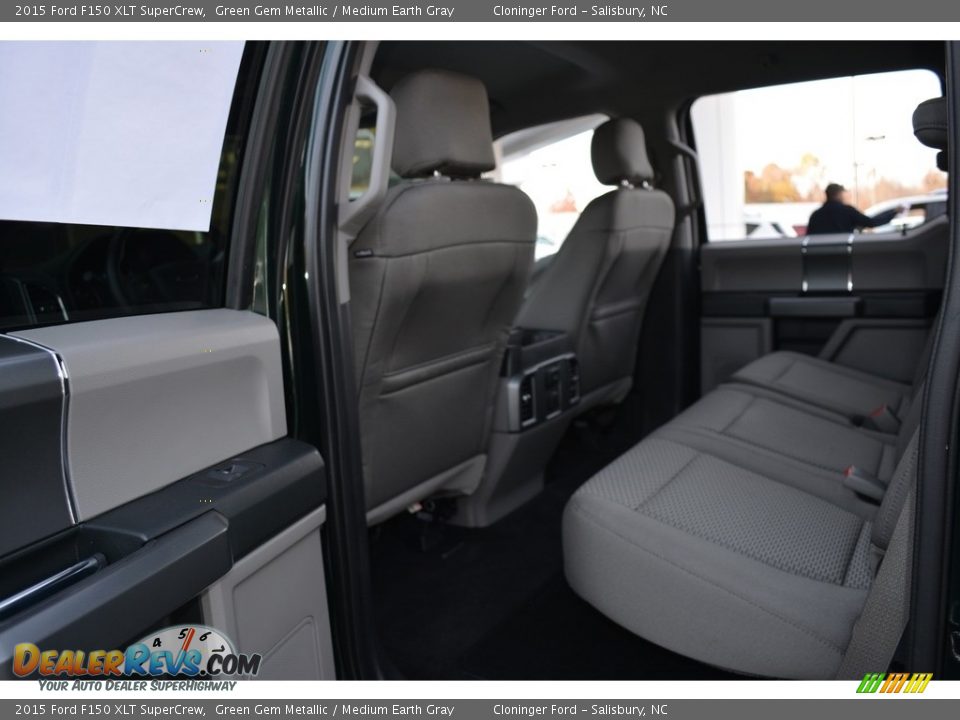 2015 Ford F150 XLT SuperCrew Green Gem Metallic / Medium Earth Gray Photo #13