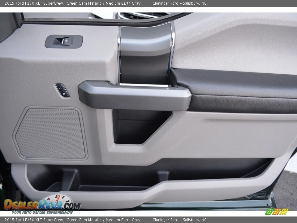 2015 Ford F150 XLT SuperCrew Green Gem Metallic / Medium Earth Gray Photo #15