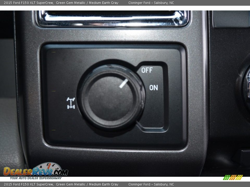 2015 Ford F150 XLT SuperCrew Green Gem Metallic / Medium Earth Gray Photo #21