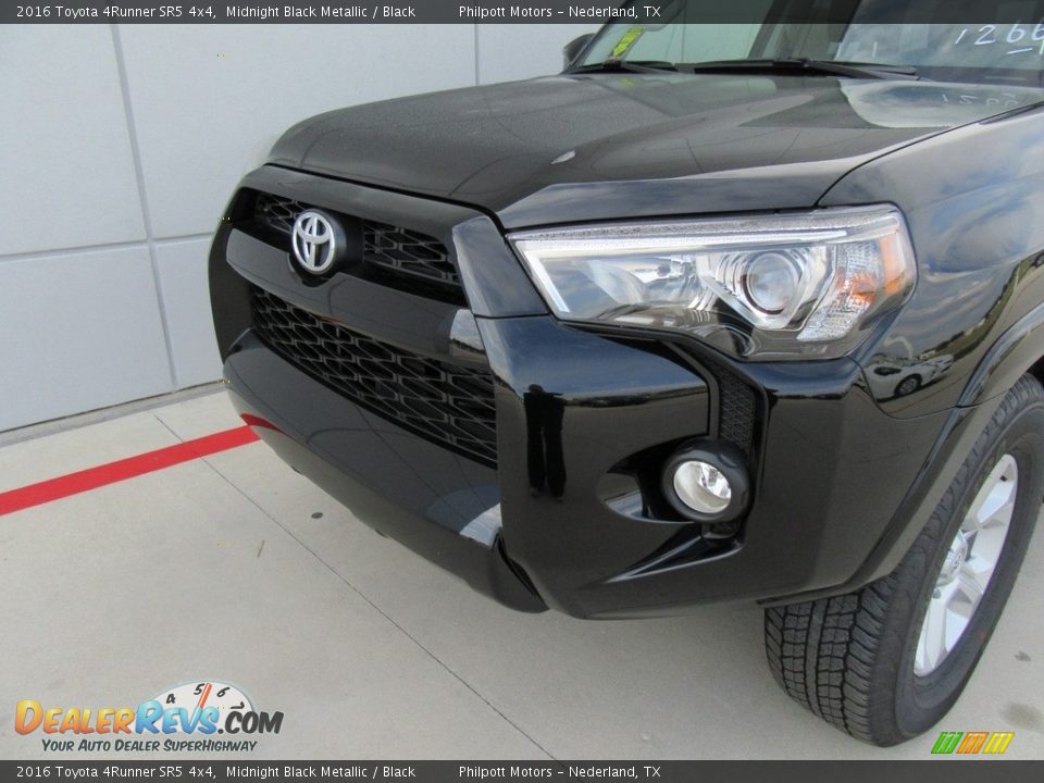 2016 Toyota 4Runner SR5 4x4 Midnight Black Metallic / Black Photo #10