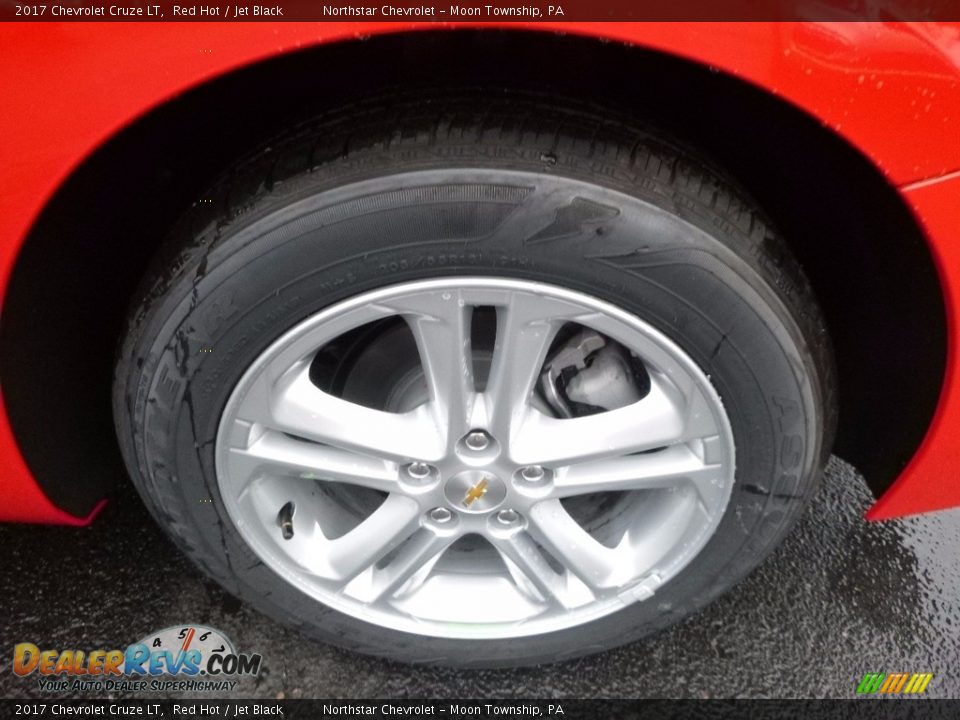 2017 Chevrolet Cruze LT Red Hot / Jet Black Photo #9