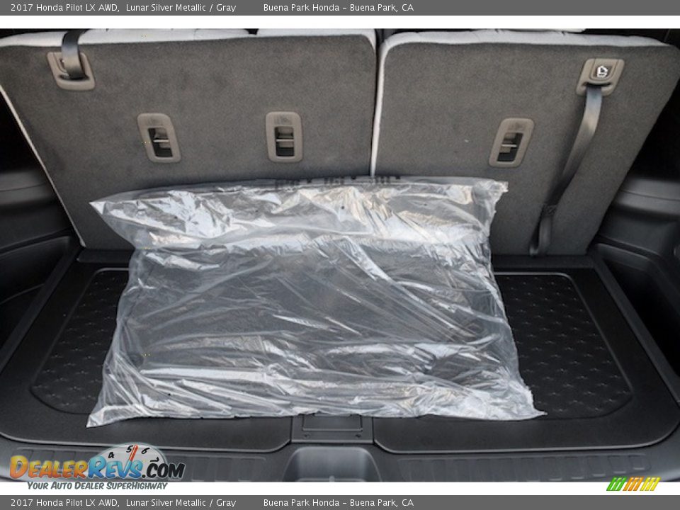 2017 Honda Pilot LX AWD Lunar Silver Metallic / Gray Photo #15