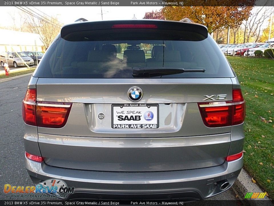 2013 BMW X5 xDrive 35i Premium Space Gray Metallic / Sand Beige Photo #4