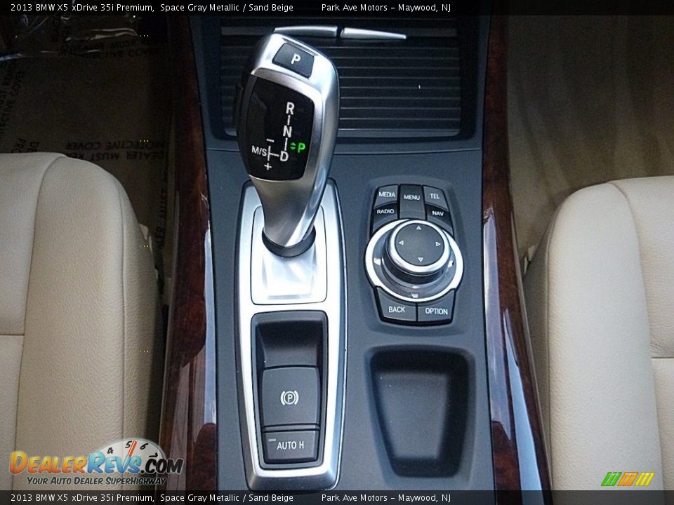 2013 BMW X5 xDrive 35i Premium Space Gray Metallic / Sand Beige Photo #32