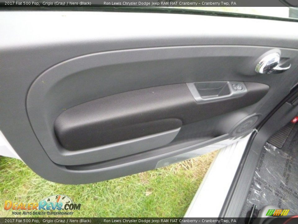 2017 Fiat 500 Pop Grigio (Gray) / Nero (Black) Photo #12