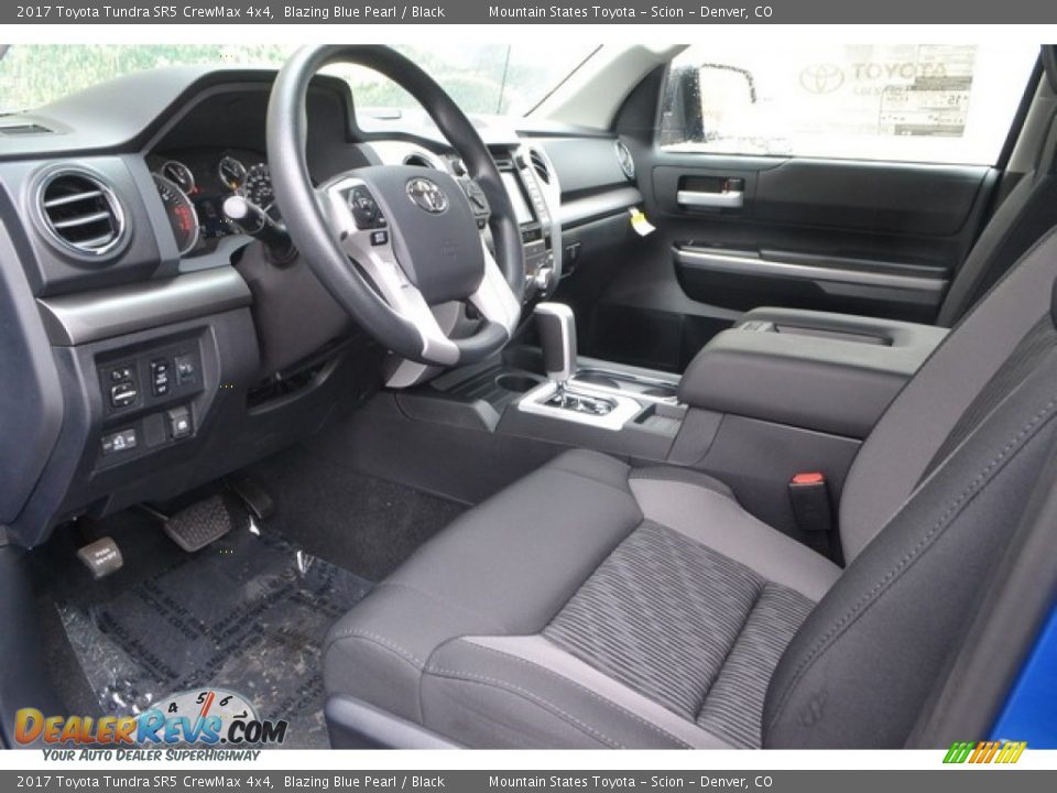 2017 Toyota Tundra SR5 CrewMax 4x4 Blazing Blue Pearl / Black Photo #5