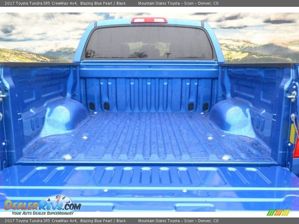 2017 Toyota Tundra SR5 CrewMax 4x4 Blazing Blue Pearl / Black Photo #8