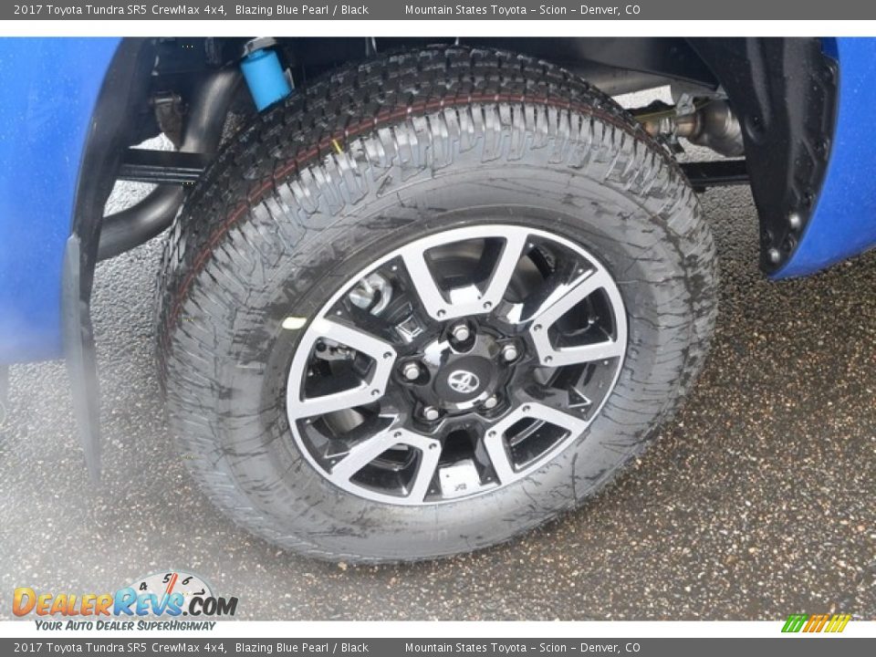 2017 Toyota Tundra SR5 CrewMax 4x4 Blazing Blue Pearl / Black Photo #10