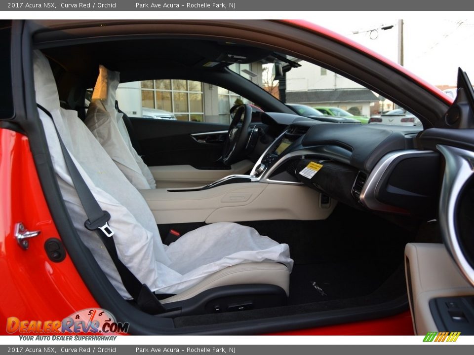 Front Seat of 2017 Acura NSX  Photo #32