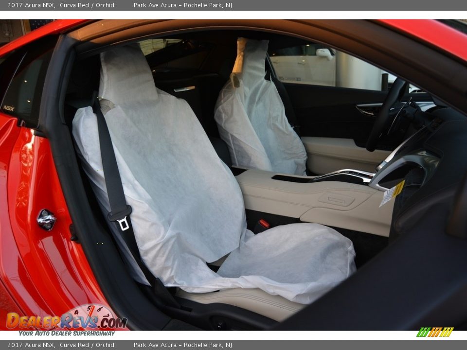 Front Seat of 2017 Acura NSX  Photo #33