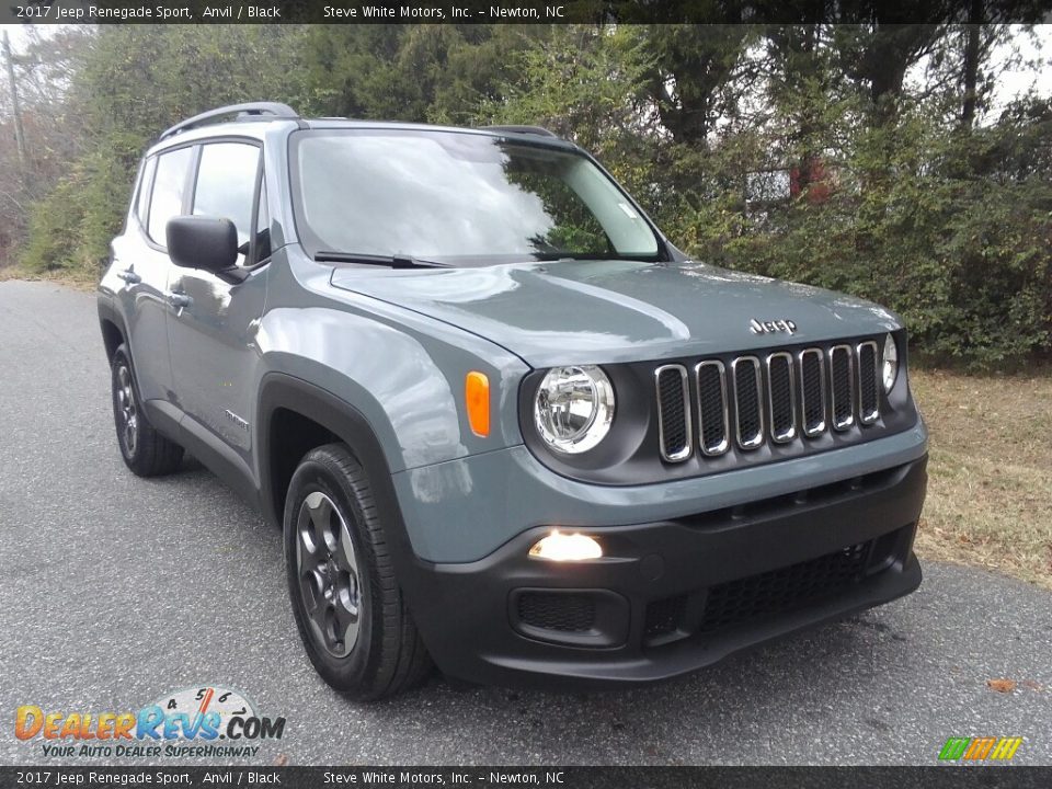 Front 3/4 View of 2017 Jeep Renegade Sport Photo #6