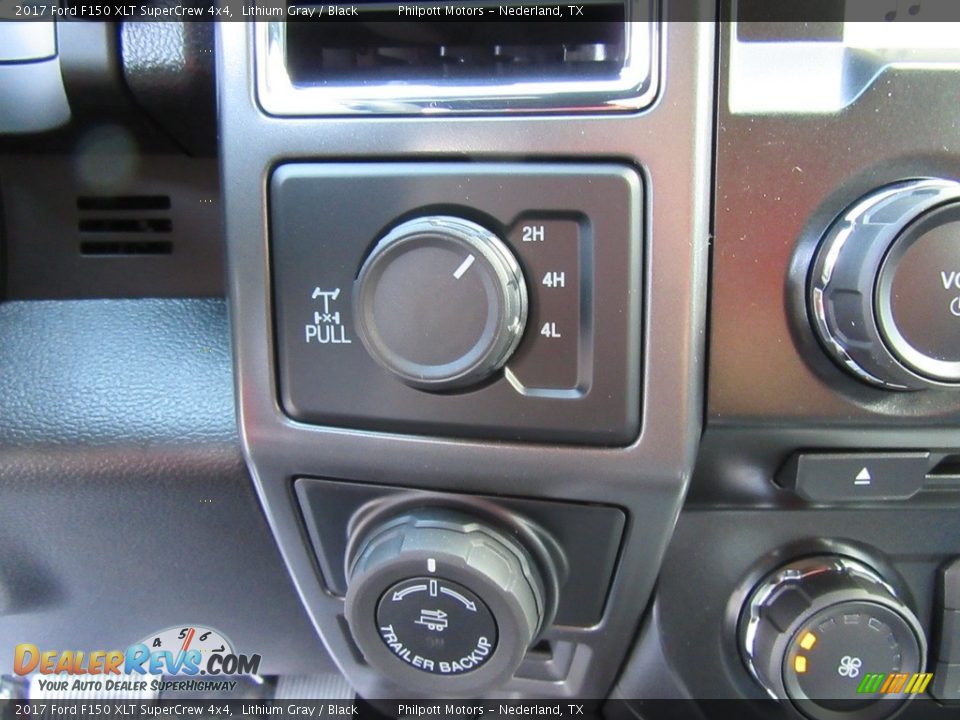 Controls of 2017 Ford F150 XLT SuperCrew 4x4 Photo #31