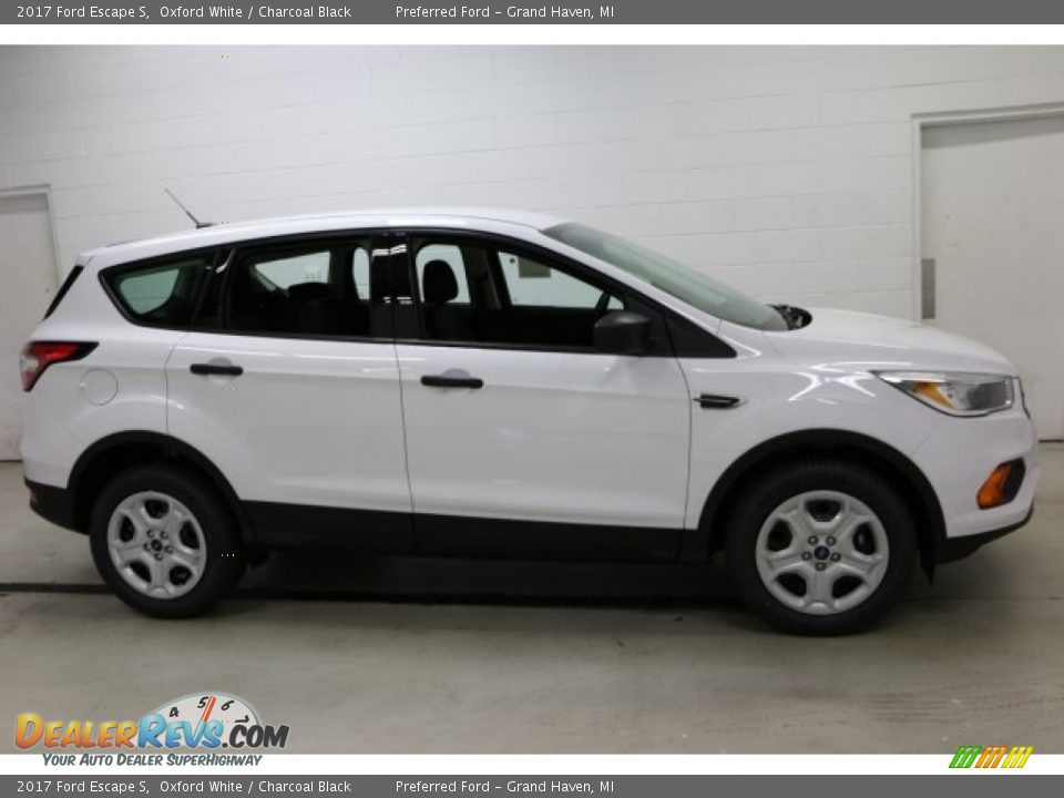 2017 Ford Escape S Oxford White / Charcoal Black Photo #1