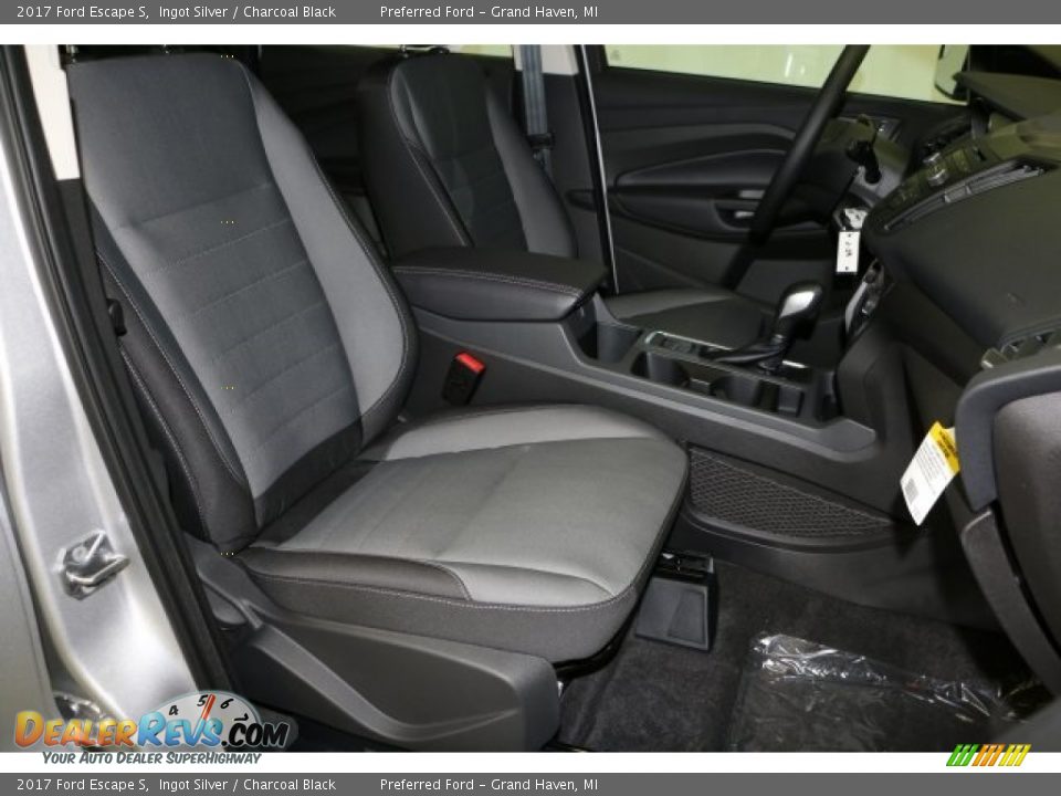 2017 Ford Escape S Ingot Silver / Charcoal Black Photo #4