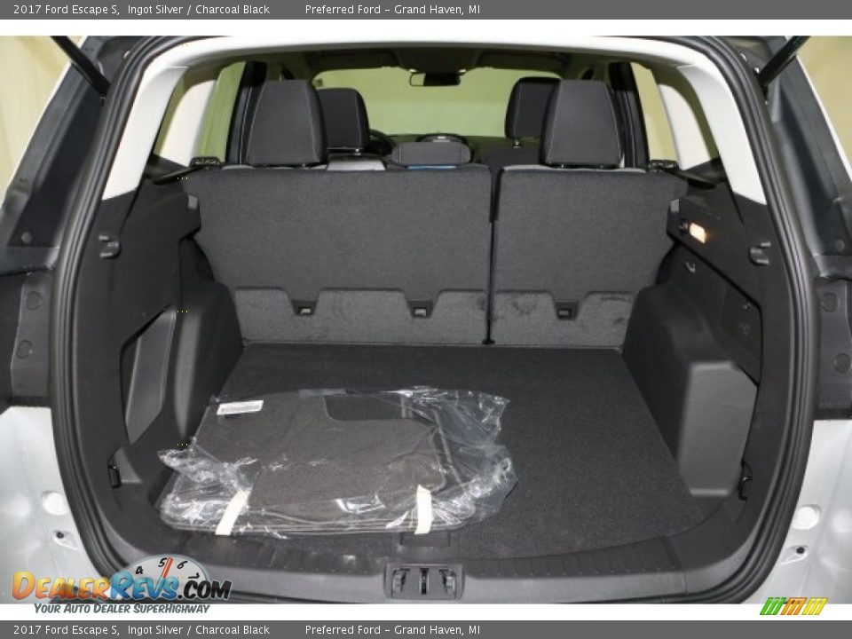 2017 Ford Escape S Ingot Silver / Charcoal Black Photo #10