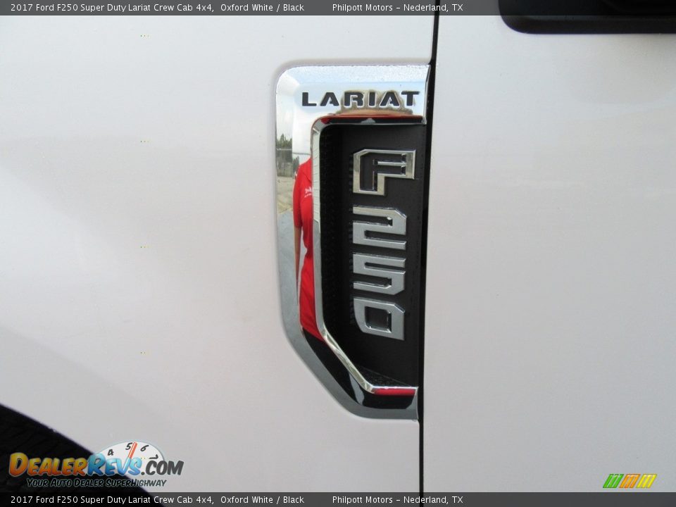 2017 Ford F250 Super Duty Lariat Crew Cab 4x4 Oxford White / Black Photo #14