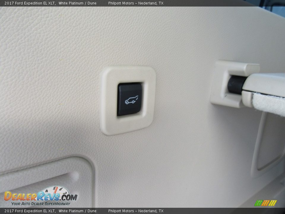Controls of 2017 Ford Expedition EL XLT Photo #21