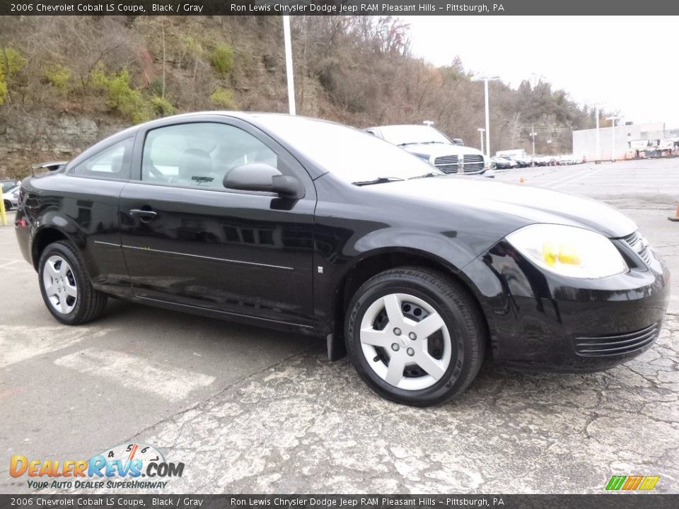2006 Chevrolet Cobalt LS Coupe Black / Gray Photo #7