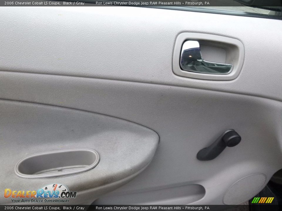 2006 Chevrolet Cobalt LS Coupe Black / Gray Photo #14