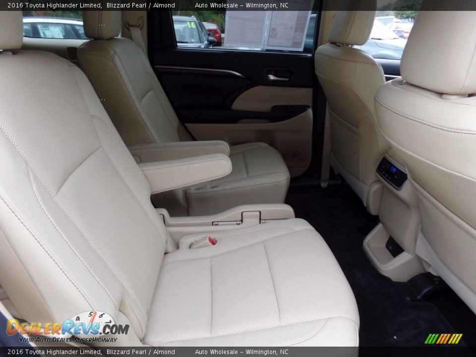 2016 Toyota Highlander Limited Blizzard Pearl / Almond Photo #14
