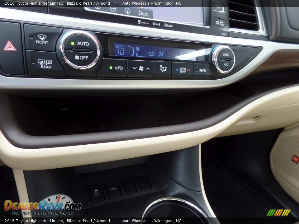 2016 Toyota Highlander Limited Blizzard Pearl / Almond Photo #20