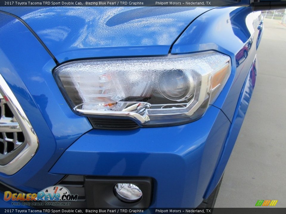 2017 Toyota Tacoma TRD Sport Double Cab Blazing Blue Pearl / TRD Graphite Photo #9
