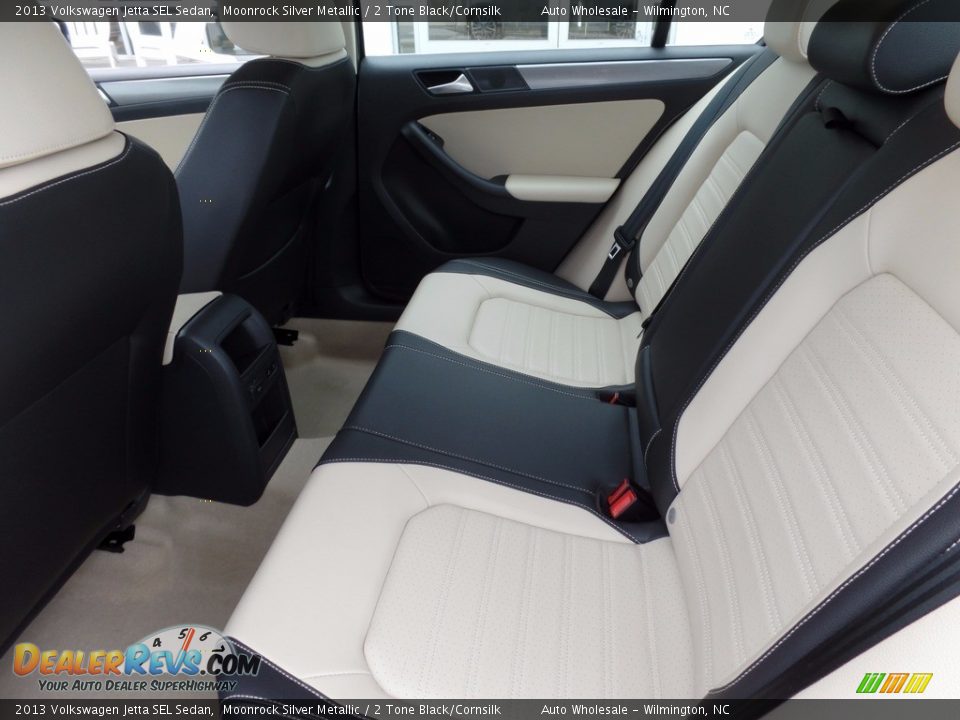 2013 Volkswagen Jetta SEL Sedan Moonrock Silver Metallic / 2 Tone Black/Cornsilk Photo #12