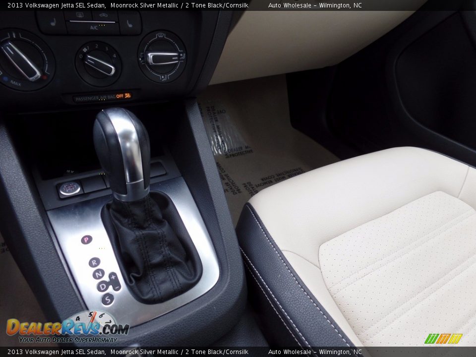 2013 Volkswagen Jetta SEL Sedan Moonrock Silver Metallic / 2 Tone Black/Cornsilk Photo #19