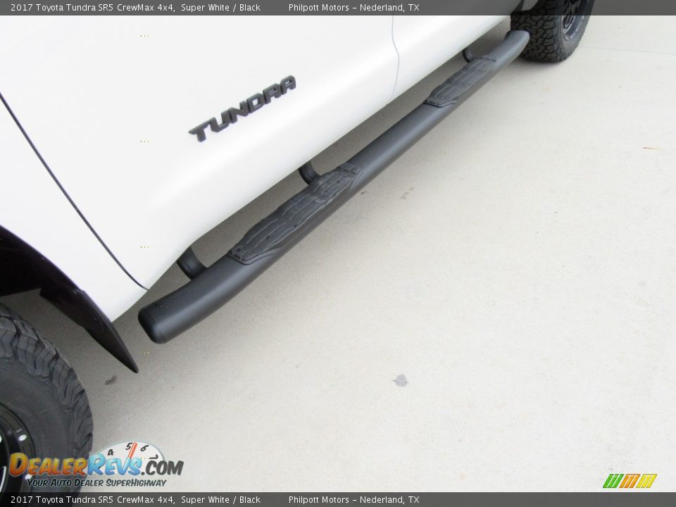 2017 Toyota Tundra SR5 CrewMax 4x4 Super White / Black Photo #12