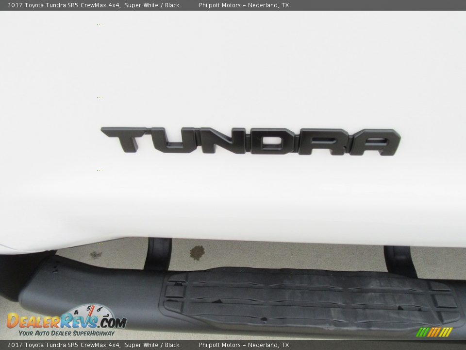 2017 Toyota Tundra SR5 CrewMax 4x4 Super White / Black Photo #15