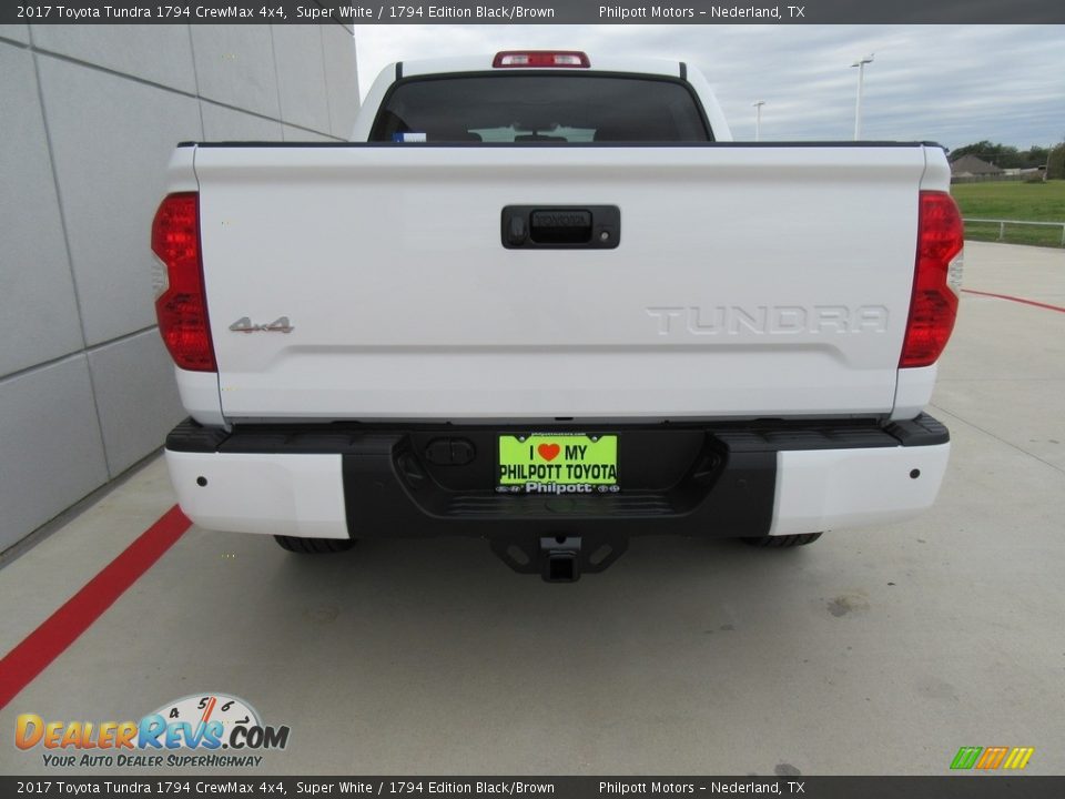 2017 Toyota Tundra 1794 CrewMax 4x4 Super White / 1794 Edition Black/Brown Photo #5