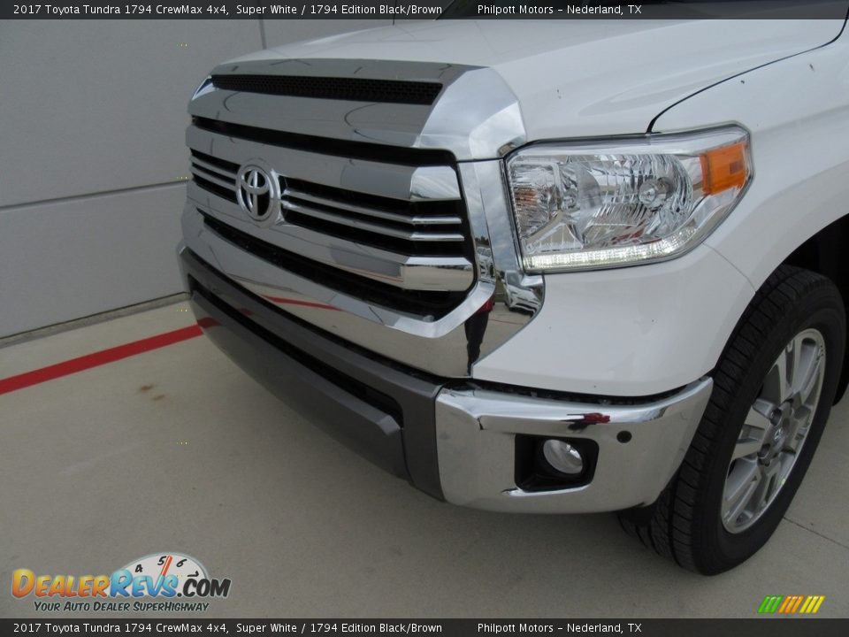 2017 Toyota Tundra 1794 CrewMax 4x4 Super White / 1794 Edition Black/Brown Photo #10