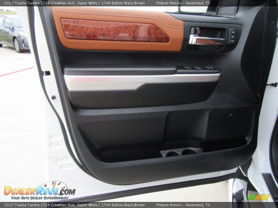 2017 Toyota Tundra 1794 CrewMax 4x4 Super White / 1794 Edition Black/Brown Photo #19
