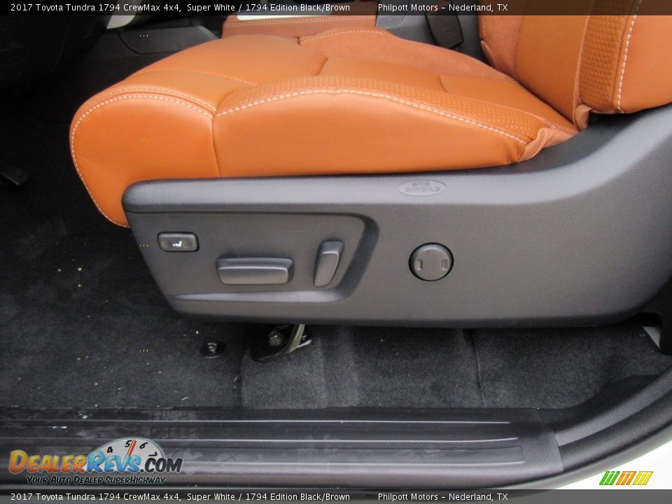 2017 Toyota Tundra 1794 CrewMax 4x4 Super White / 1794 Edition Black/Brown Photo #22