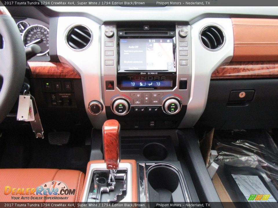 2017 Toyota Tundra 1794 CrewMax 4x4 Super White / 1794 Edition Black/Brown Photo #25