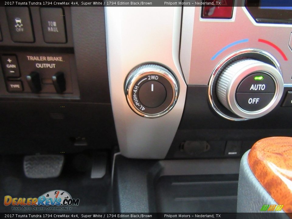 2017 Toyota Tundra 1794 CrewMax 4x4 Super White / 1794 Edition Black/Brown Photo #28