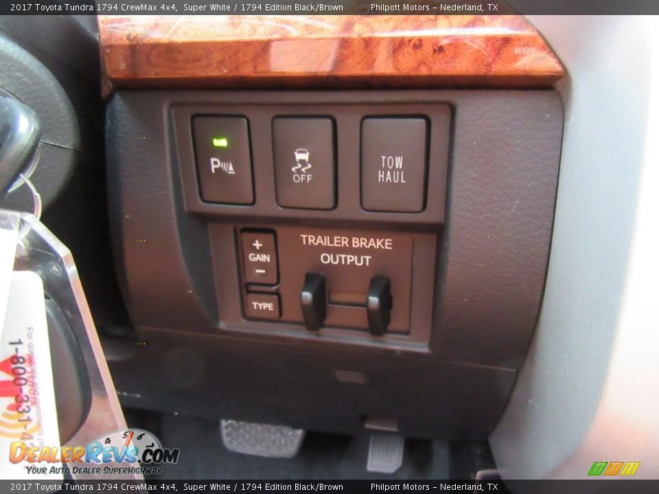 2017 Toyota Tundra 1794 CrewMax 4x4 Super White / 1794 Edition Black/Brown Photo #30