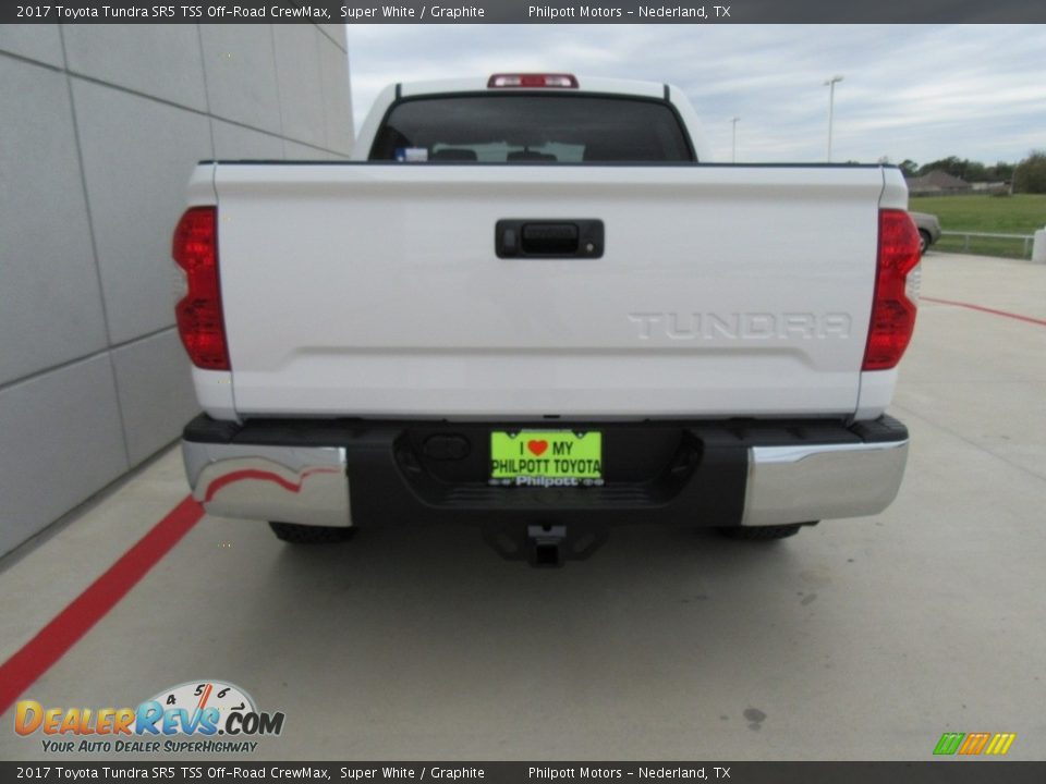 2017 Toyota Tundra SR5 TSS Off-Road CrewMax Super White / Graphite Photo #5