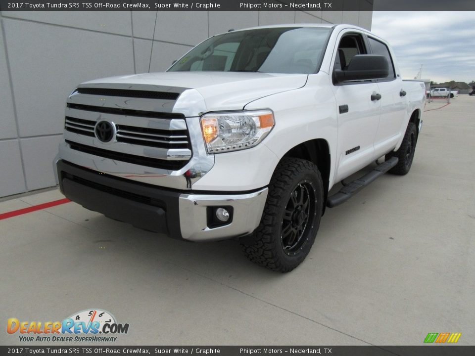 2017 Toyota Tundra SR5 TSS Off-Road CrewMax Super White / Graphite Photo #7