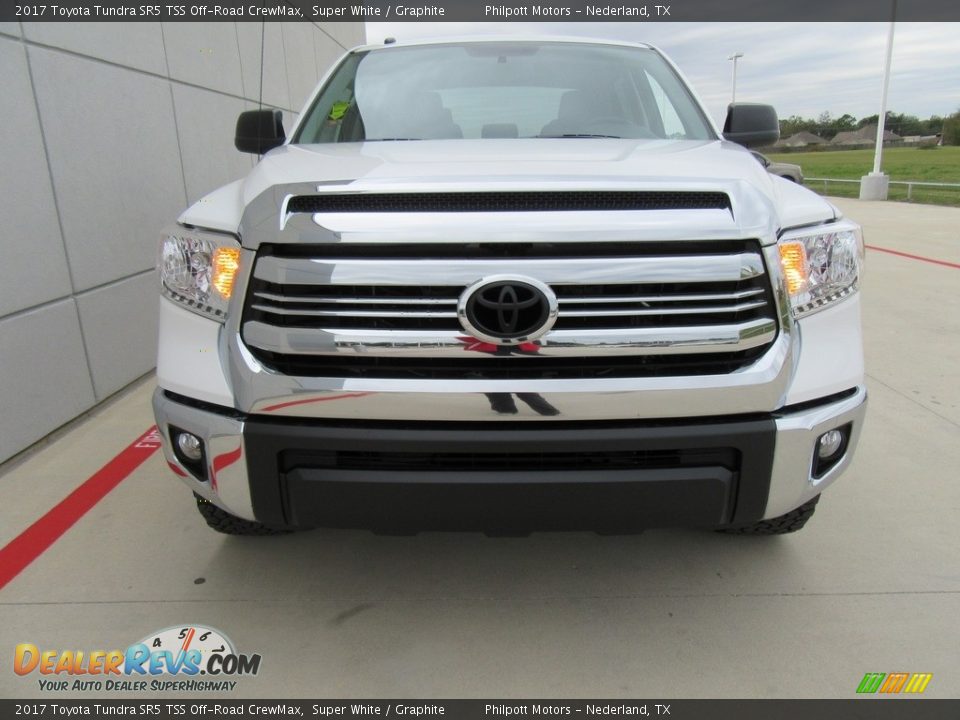 2017 Toyota Tundra SR5 TSS Off-Road CrewMax Super White / Graphite Photo #8