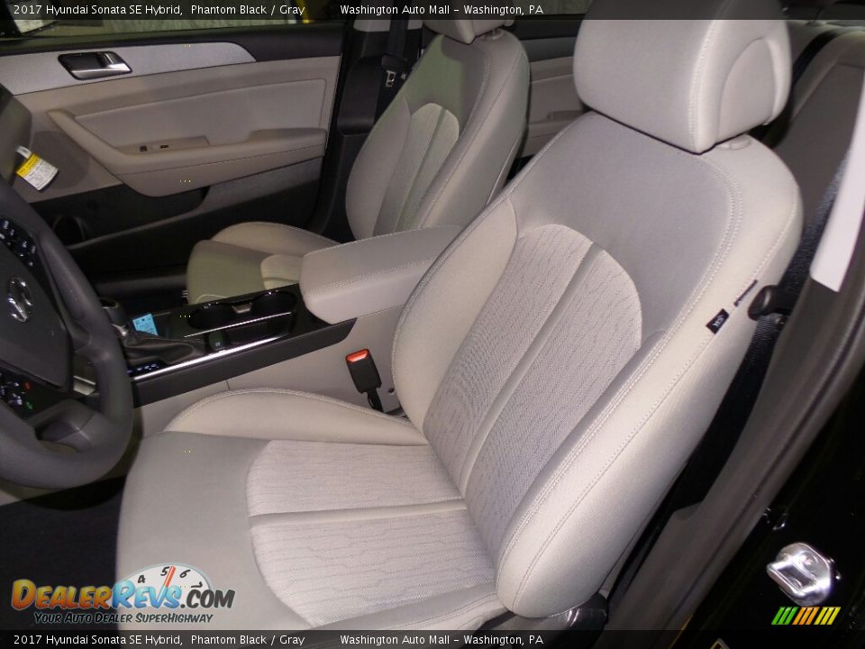 Front Seat of 2017 Hyundai Sonata SE Hybrid Photo #10