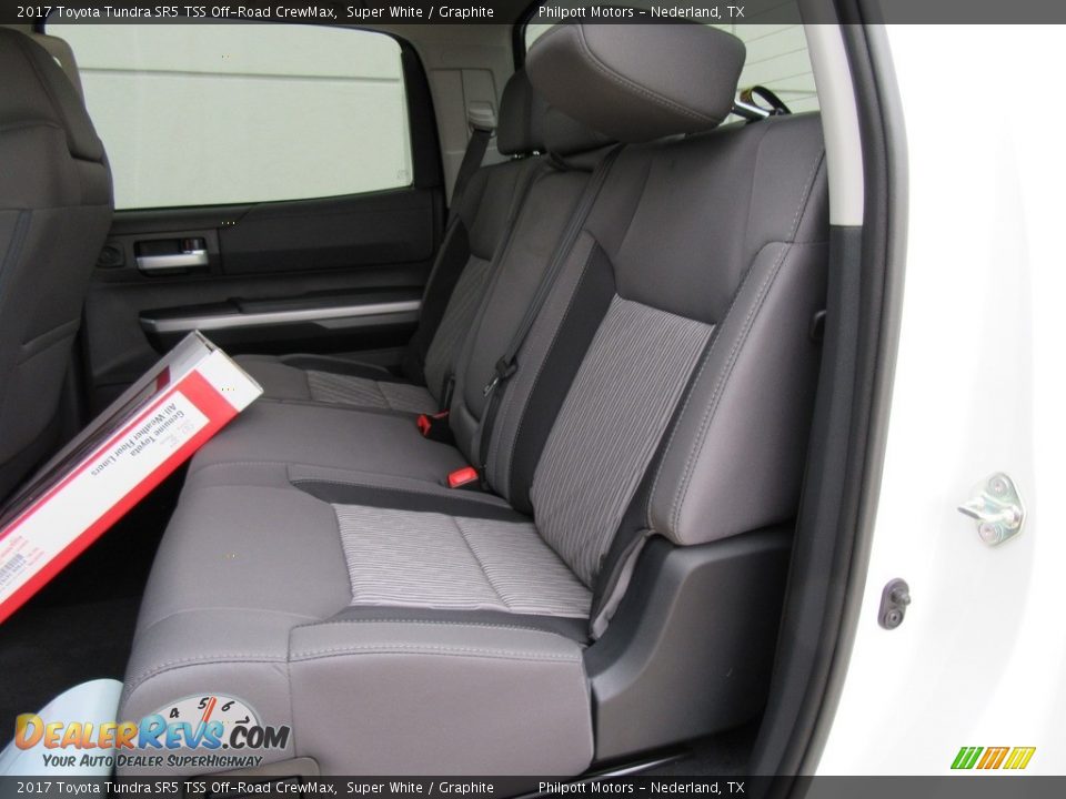2017 Toyota Tundra SR5 TSS Off-Road CrewMax Super White / Graphite Photo #20