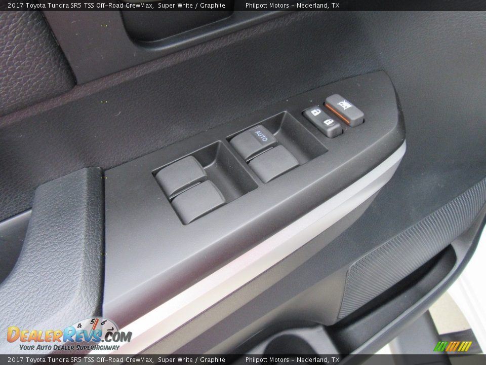 2017 Toyota Tundra SR5 TSS Off-Road CrewMax Super White / Graphite Photo #22