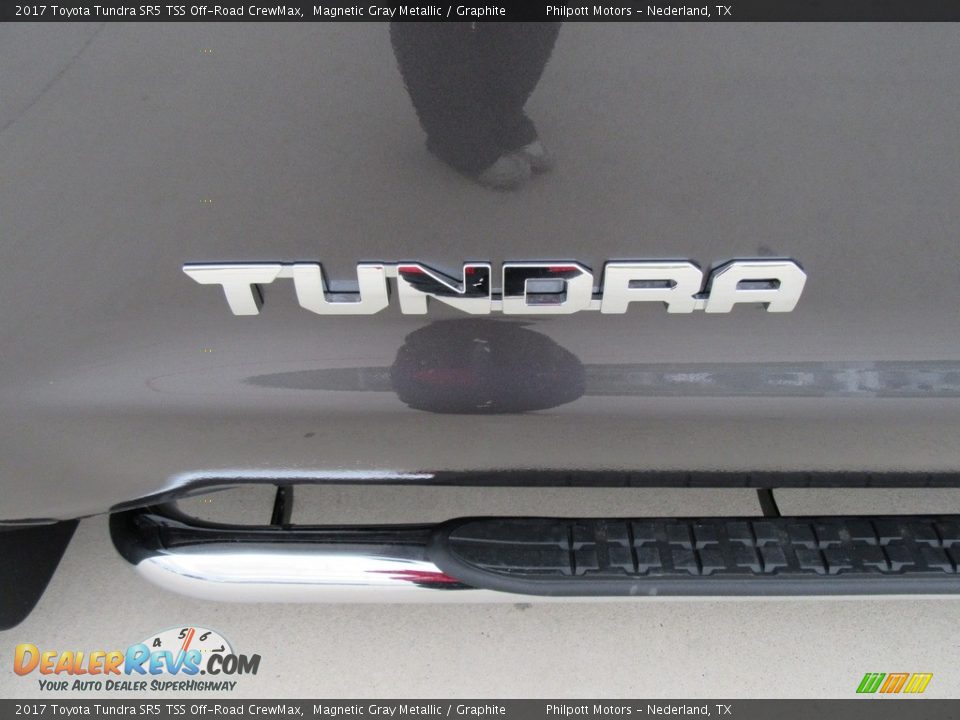 2017 Toyota Tundra SR5 TSS Off-Road CrewMax Magnetic Gray Metallic / Graphite Photo #15