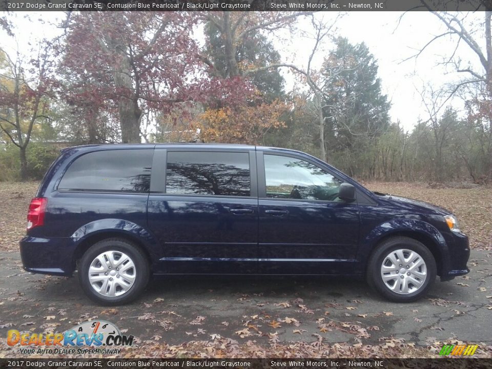 2017 Dodge Grand Caravan SE Contusion Blue Pearlcoat / Black/Light Graystone Photo #5