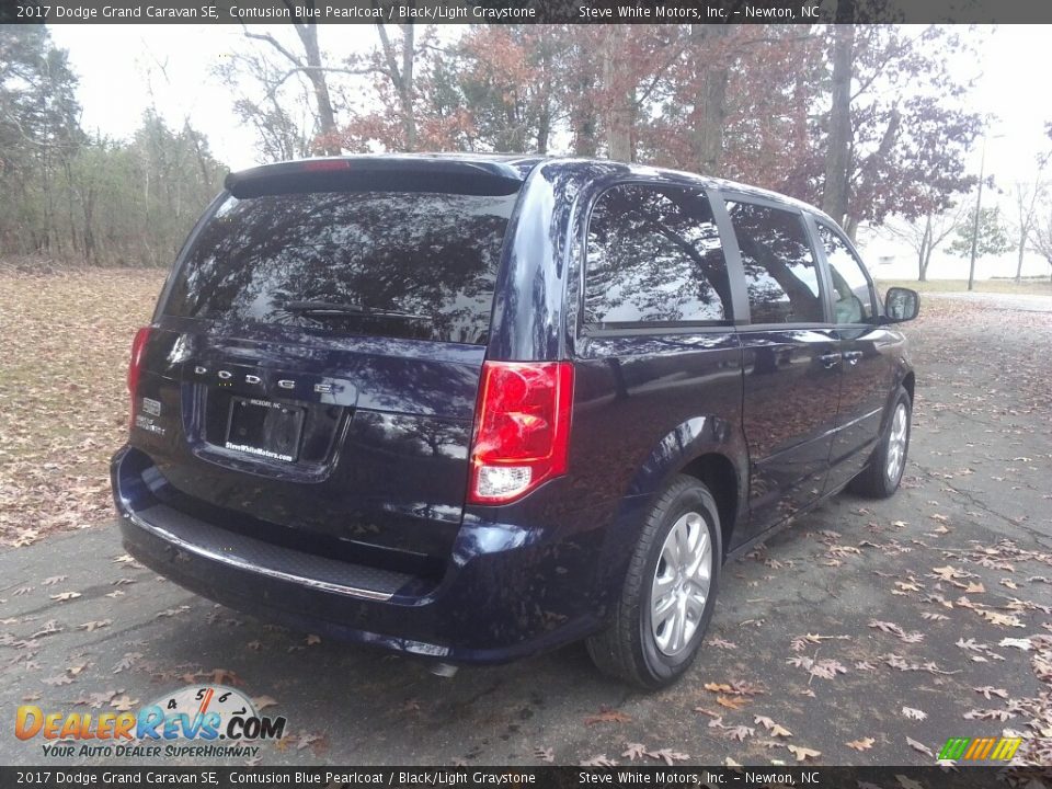 2017 Dodge Grand Caravan SE Contusion Blue Pearlcoat / Black/Light Graystone Photo #6