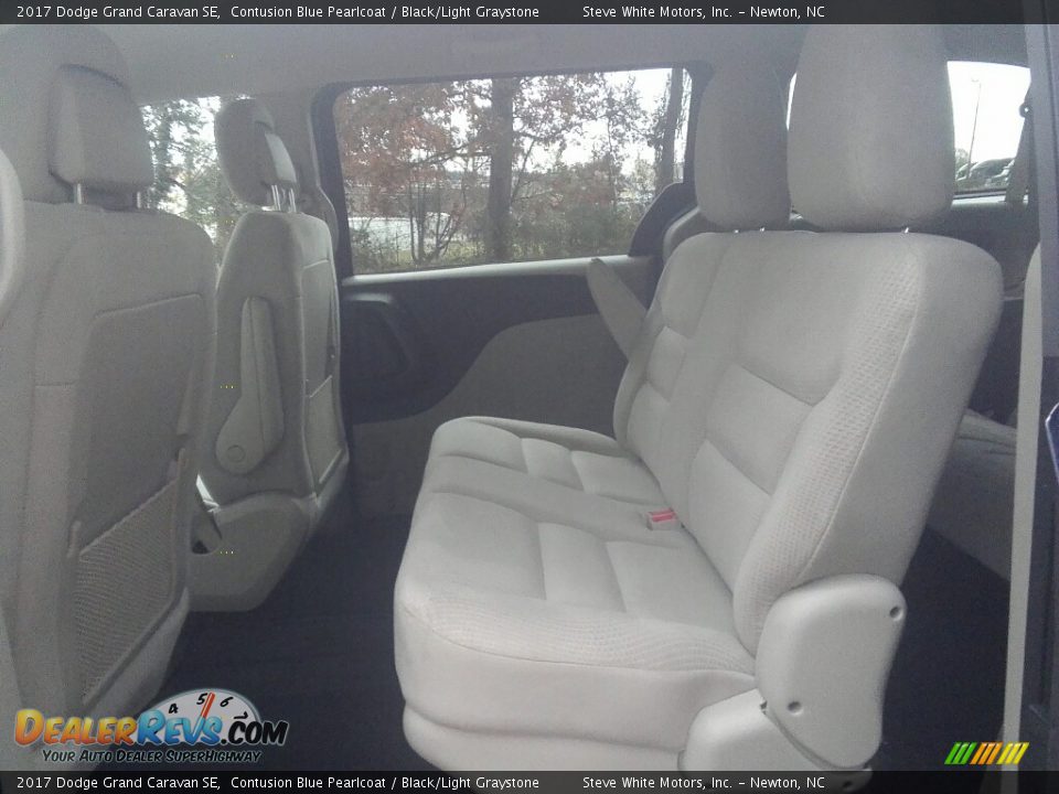2017 Dodge Grand Caravan SE Contusion Blue Pearlcoat / Black/Light Graystone Photo #11