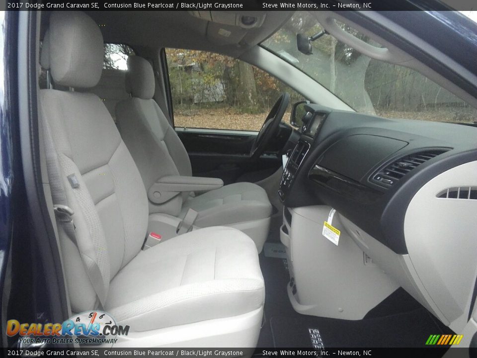 2017 Dodge Grand Caravan SE Contusion Blue Pearlcoat / Black/Light Graystone Photo #12
