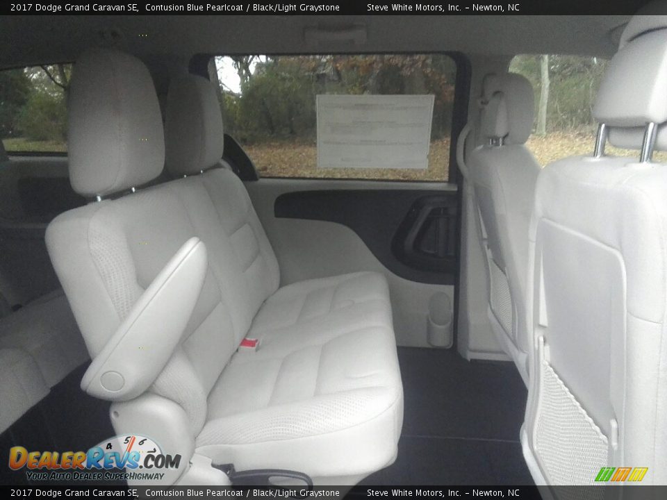 2017 Dodge Grand Caravan SE Contusion Blue Pearlcoat / Black/Light Graystone Photo #13